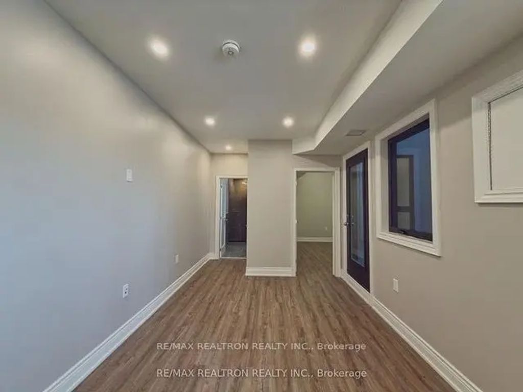 294 Wilson Avenue 202, Toronto C06