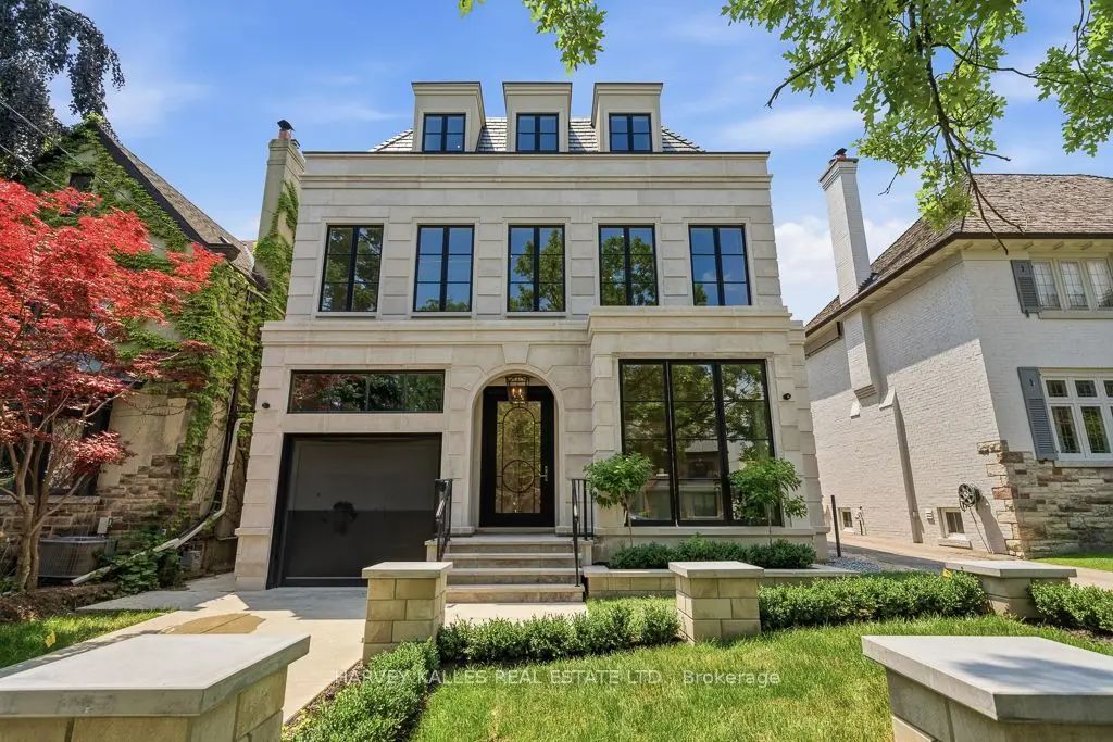 204 Forest Hill Road, Toronto C03