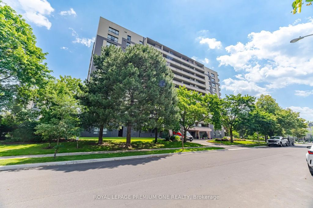 100 Canyon Avenue 302, Toronto C06