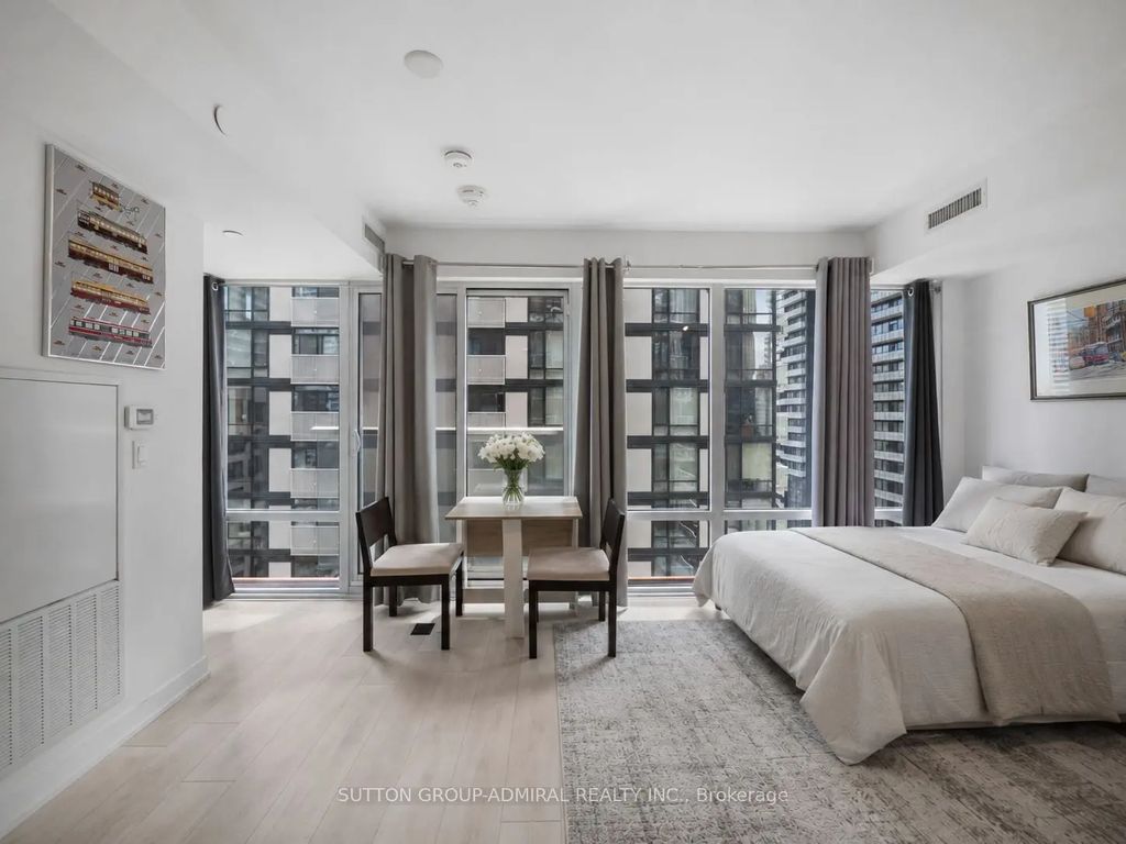 18 Maitland Terrace 1404, Toronto C08