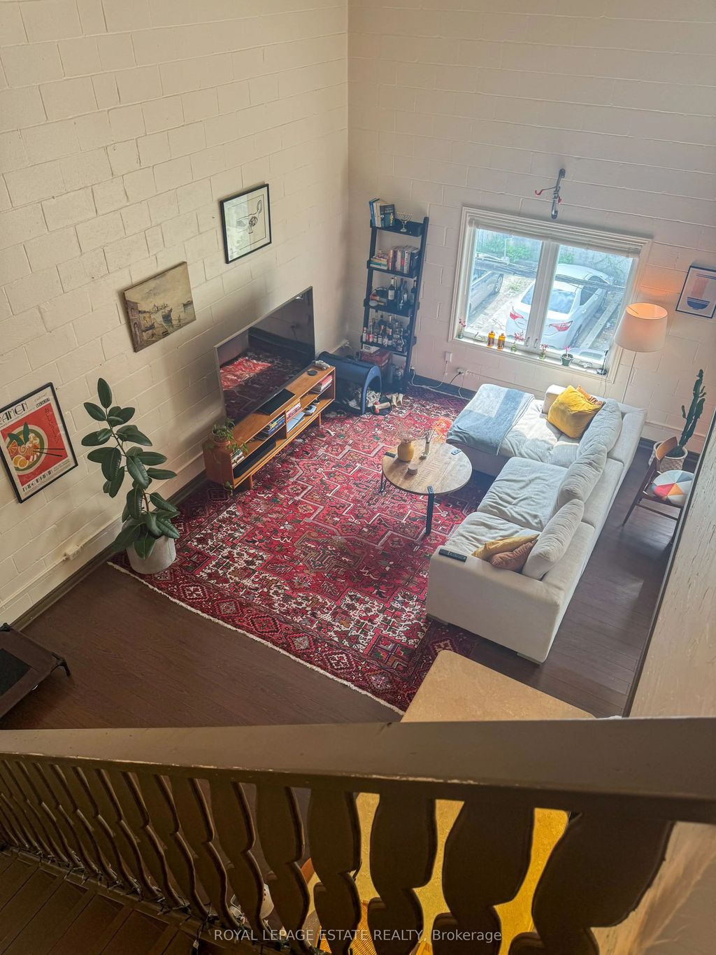 325 Queen Street E 2d, Toronto C08