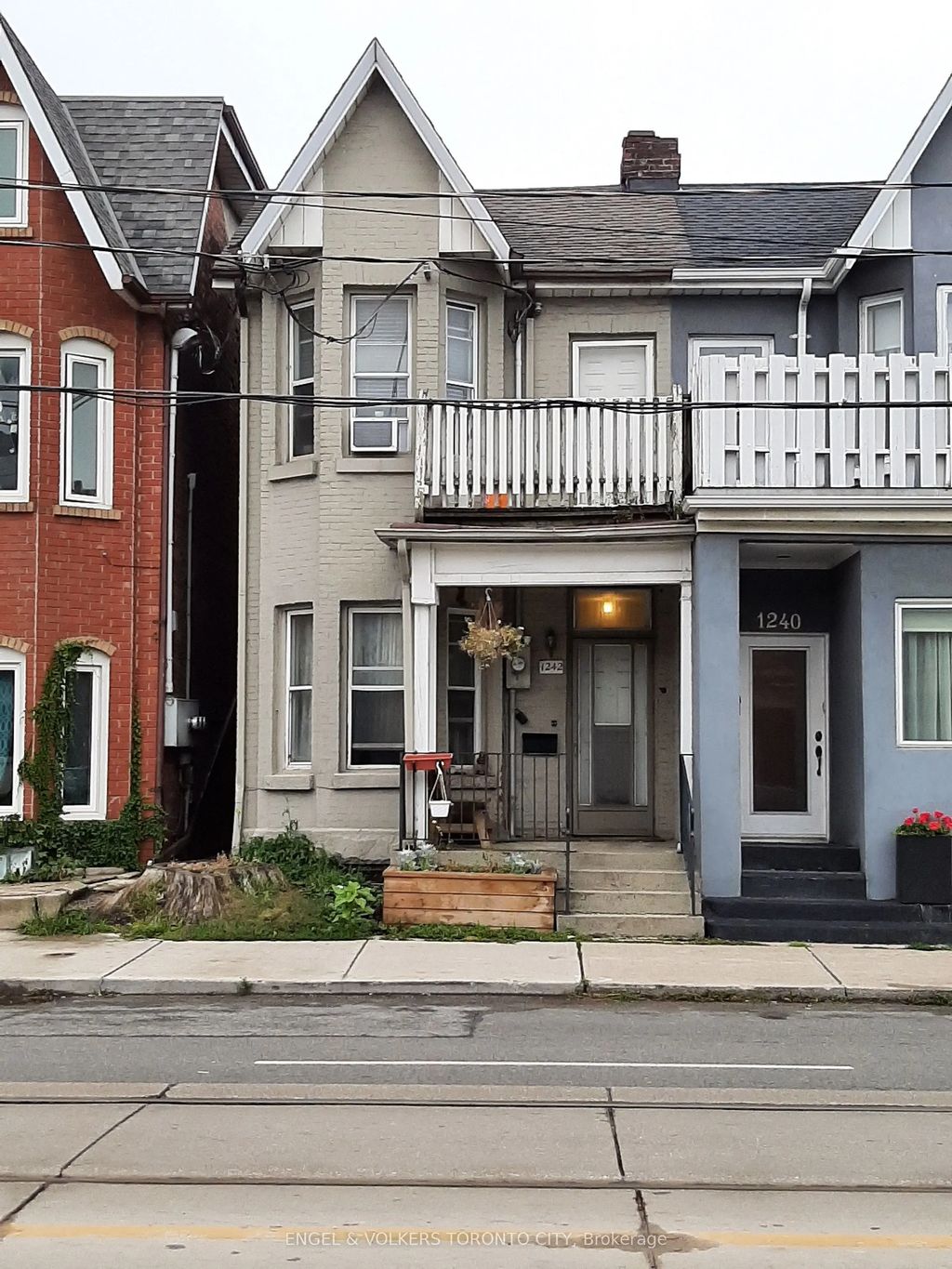 1242 College Street 3, Toronto C01