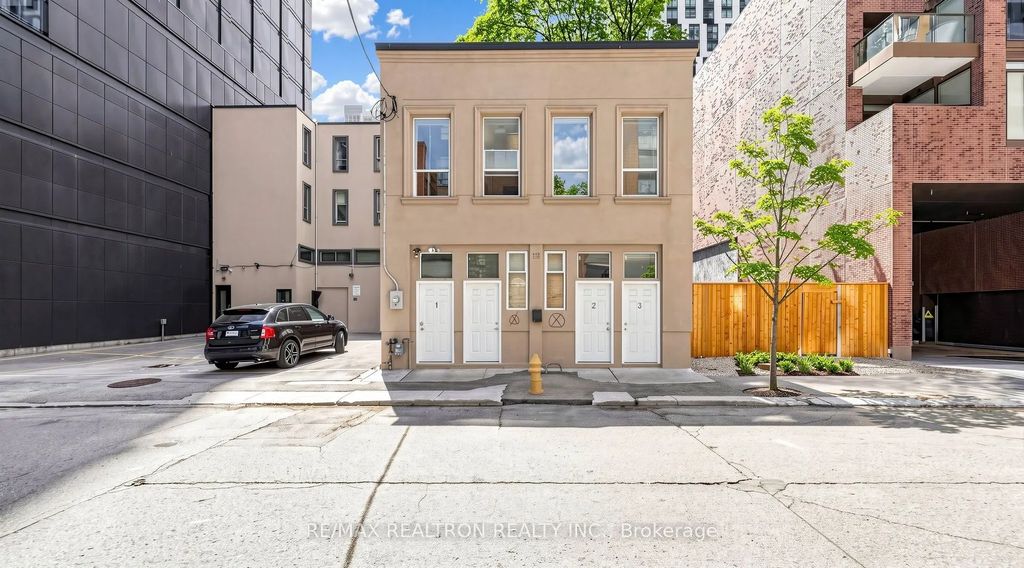 86 Dalhousie Street, Toronto C08