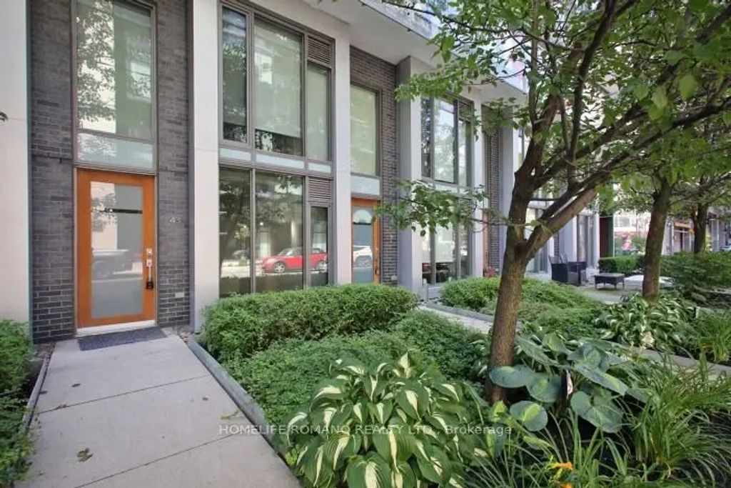 55 Stewart Street 104, Toronto C01