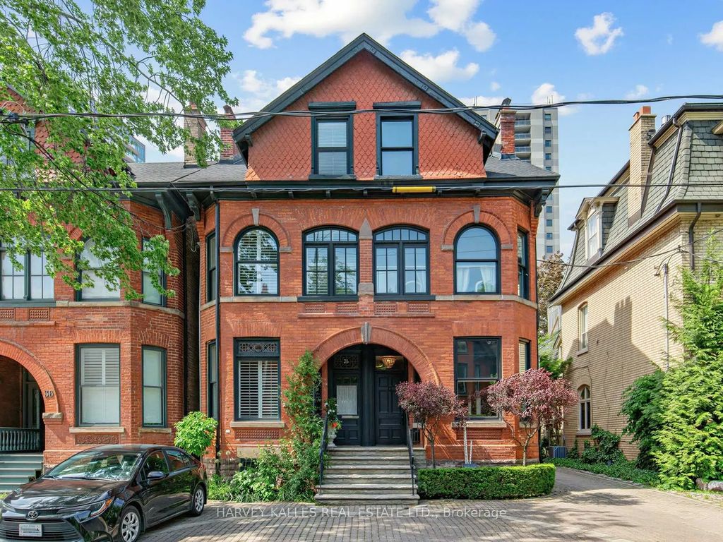 32 Bernard Avenue, Toronto C02