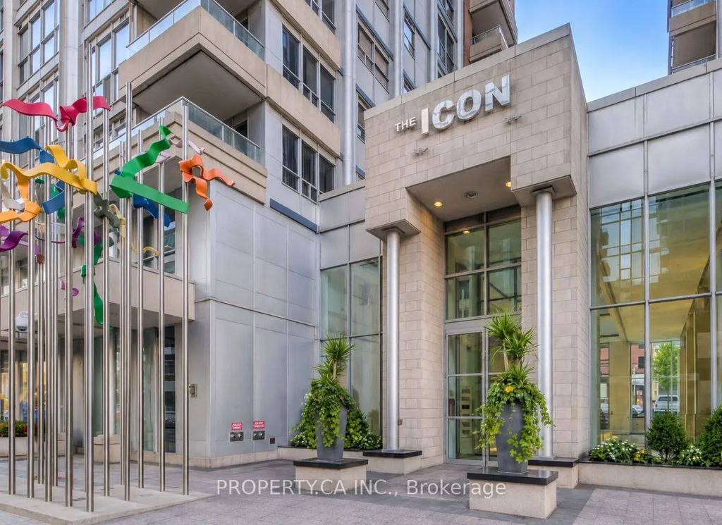 250 Wellington Street 329, Toronto C01
