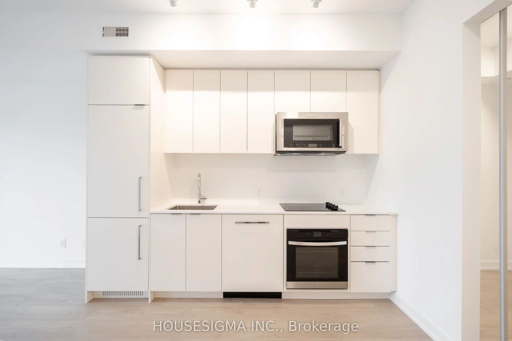 181 Sheppard Avenue E 202, Toronto C14
