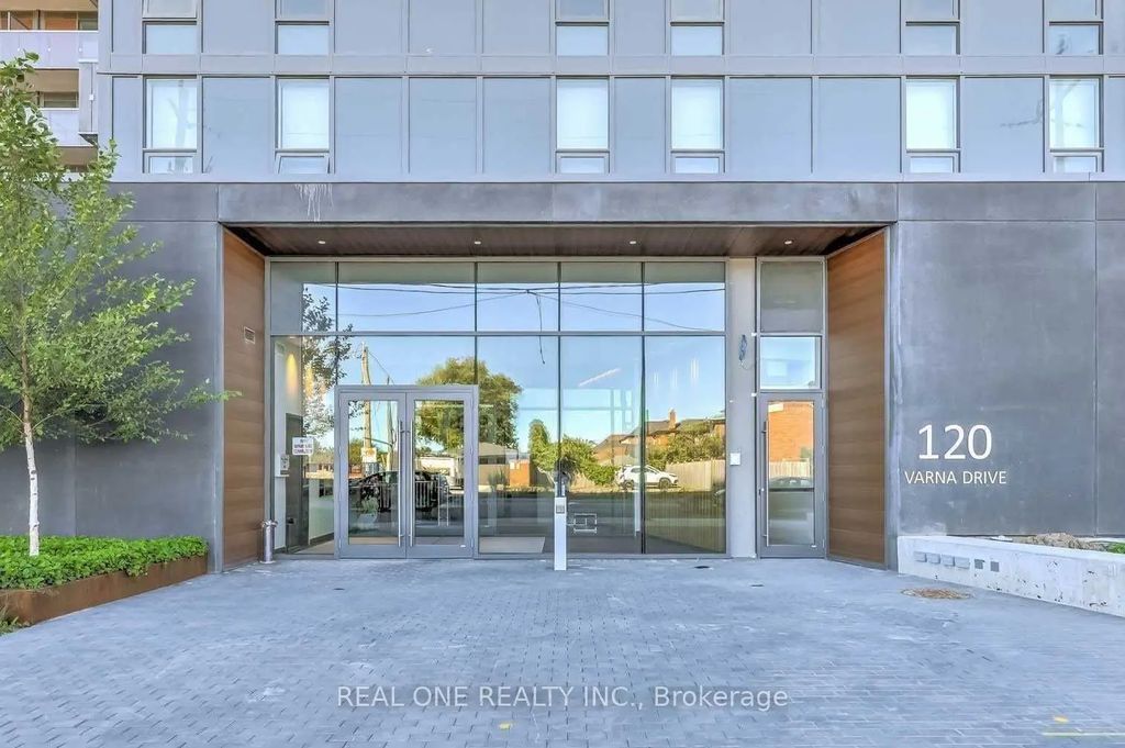 120 Varna Drive 914, Toronto C04