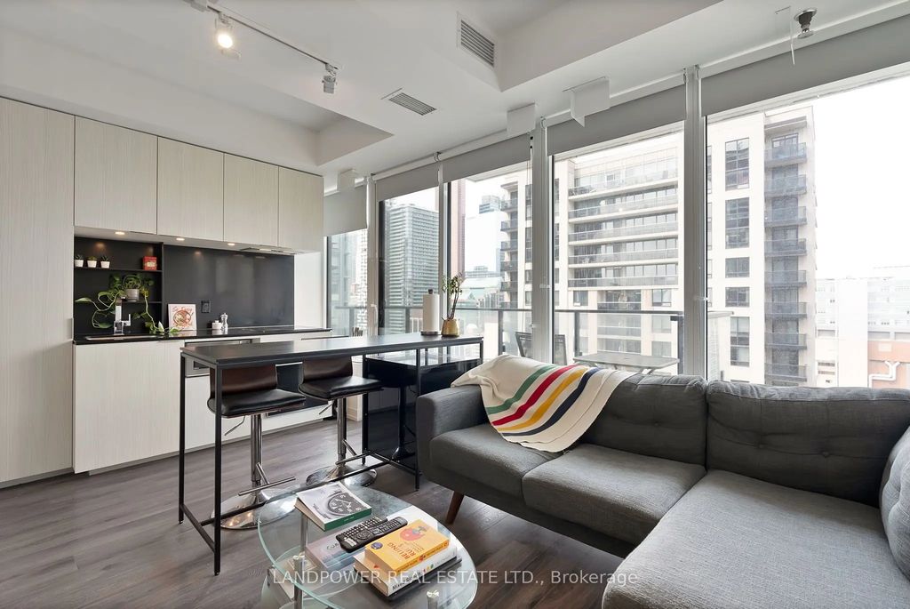 77 Shuter Street 2501, Toronto C08