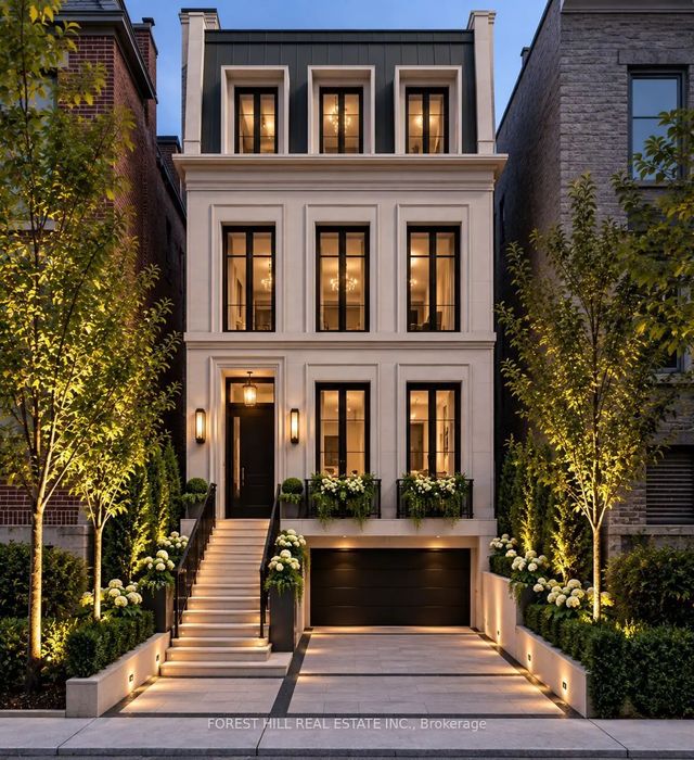 25 Boswell Avenue, Toronto C02