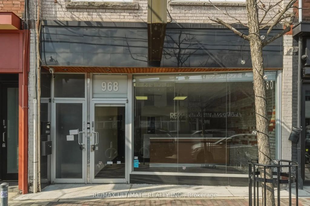 968 College Street, Toronto C01