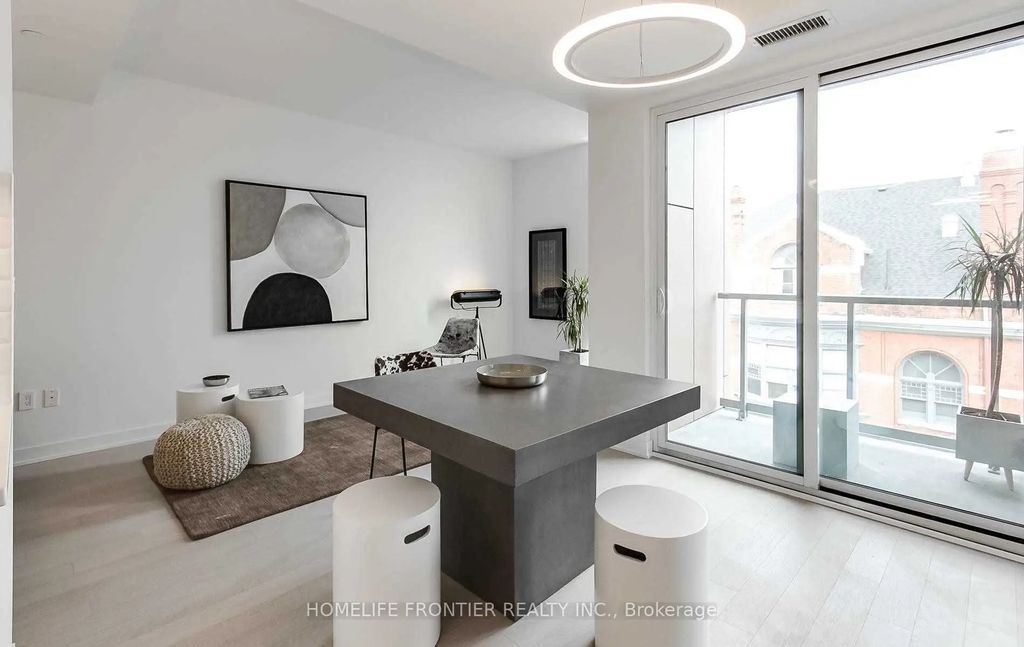 106 Dovercourt Road 517, Toronto C01