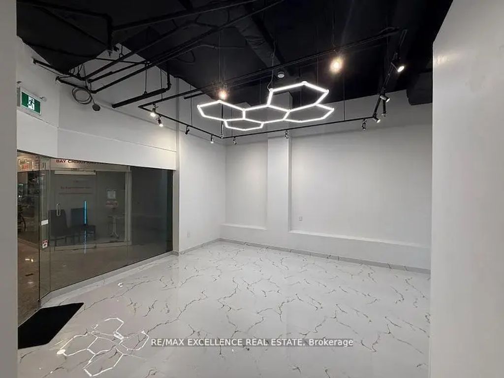 222 Spadina Avenue 139, Toronto C01
