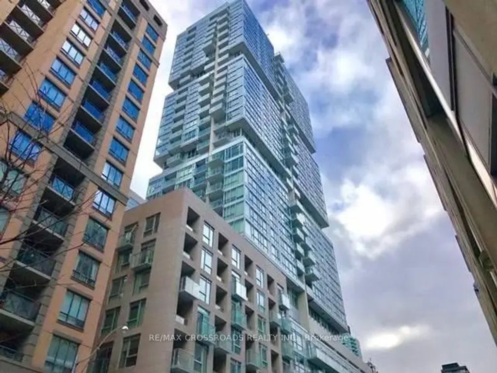 199 Richmond Street W 1708, Toronto C01