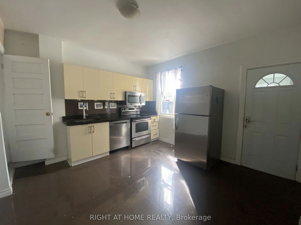 194 Beatrice Street 2, Toronto C01