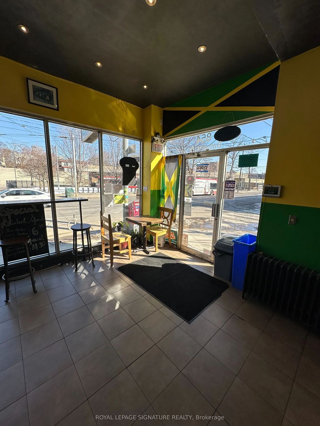 854 Bathurst Street Store Front, Toronto C02