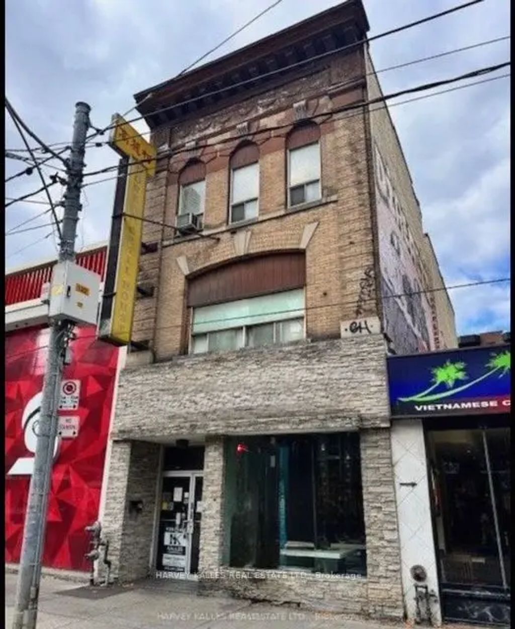 214 Queen Street W 2nd Flr, Toronto C01