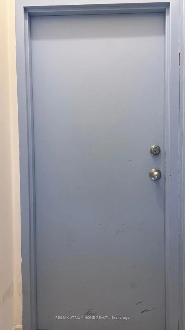 413 Spadina Avenue 201, Toronto C01