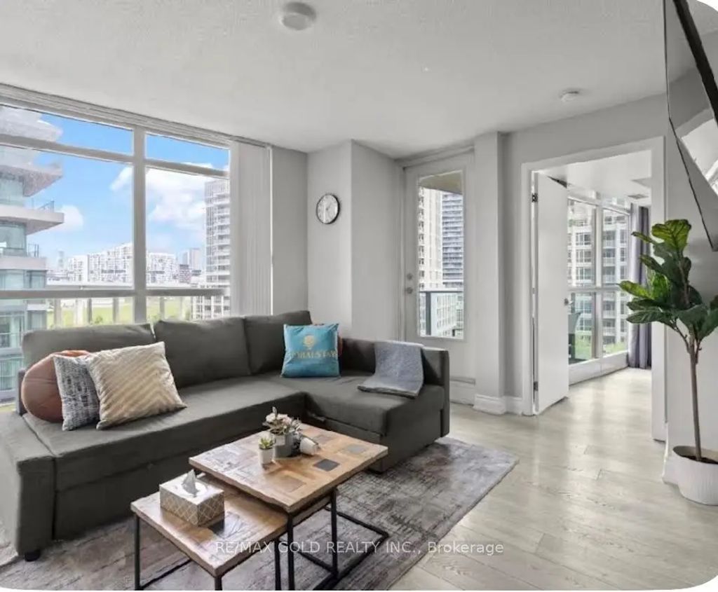 215 Fort York Boulevard 620, Toronto C01