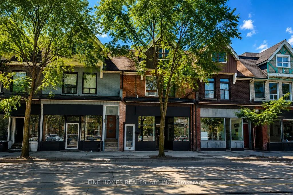 909 Dundas Street W, Toronto C01