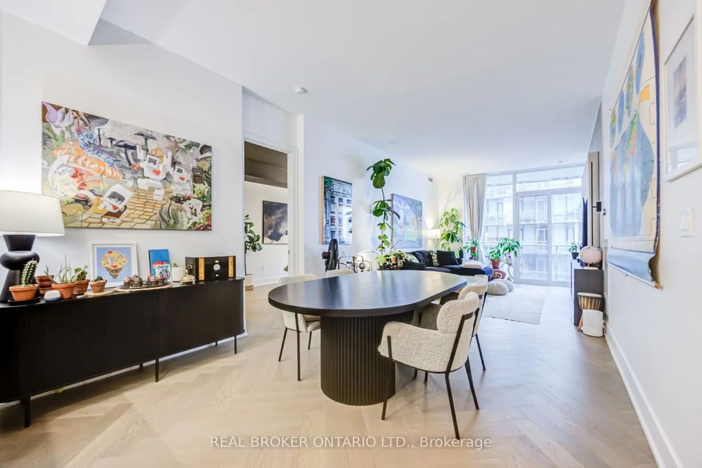 29 Queens Quay E 916, Toronto C08