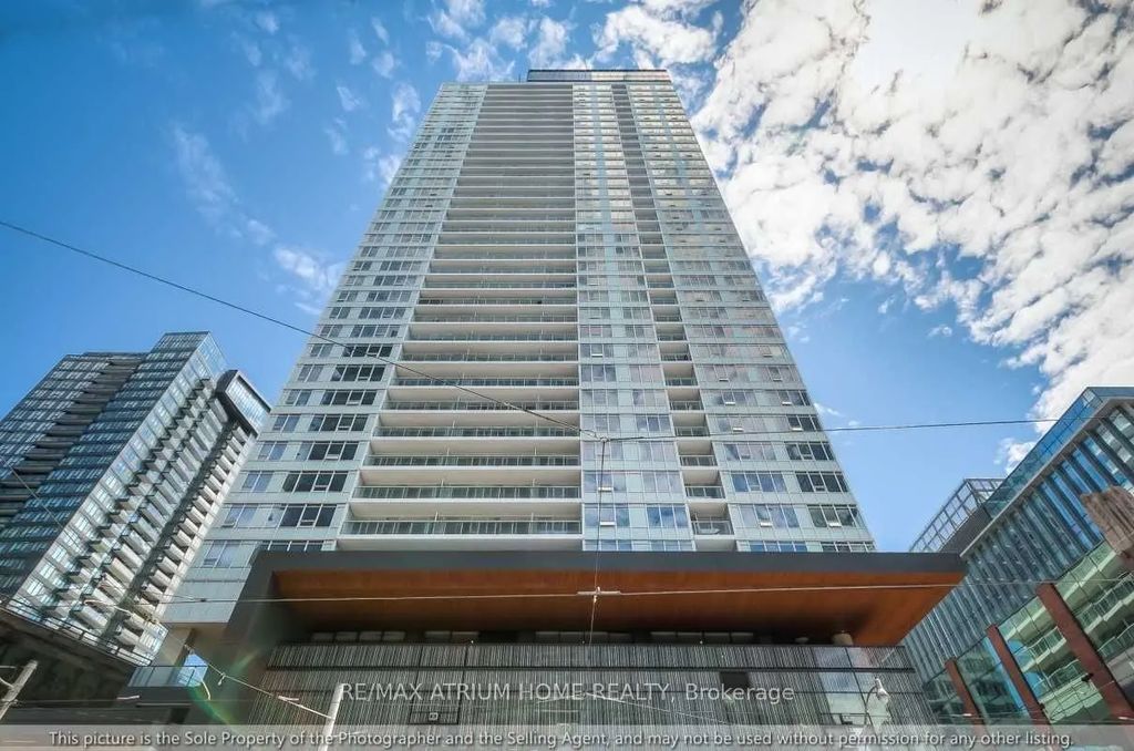 19 Bathurst Street 3206, Toronto C01