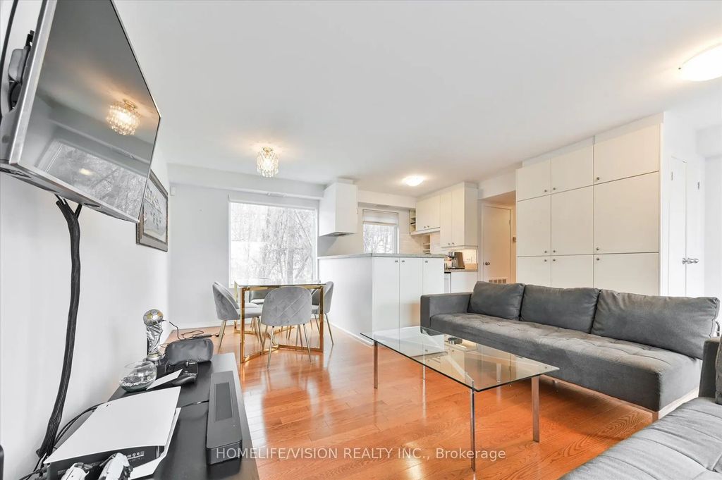 400 Summerhill Avenue 2nd Flr, Toronto C09