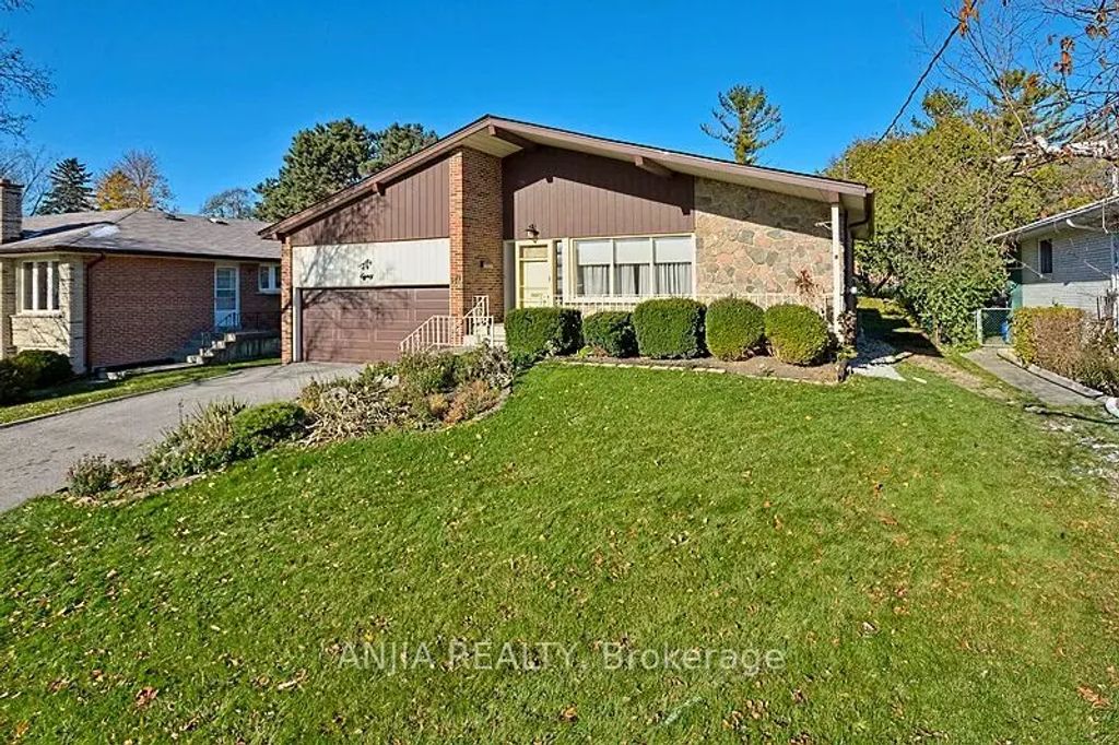 80 Alamosa Drive Upper, Toronto C15