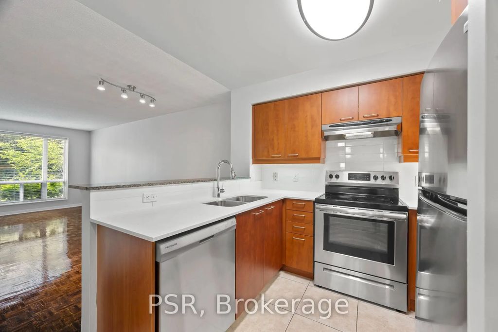 515 Rosewell Avenue 104, Toronto C04