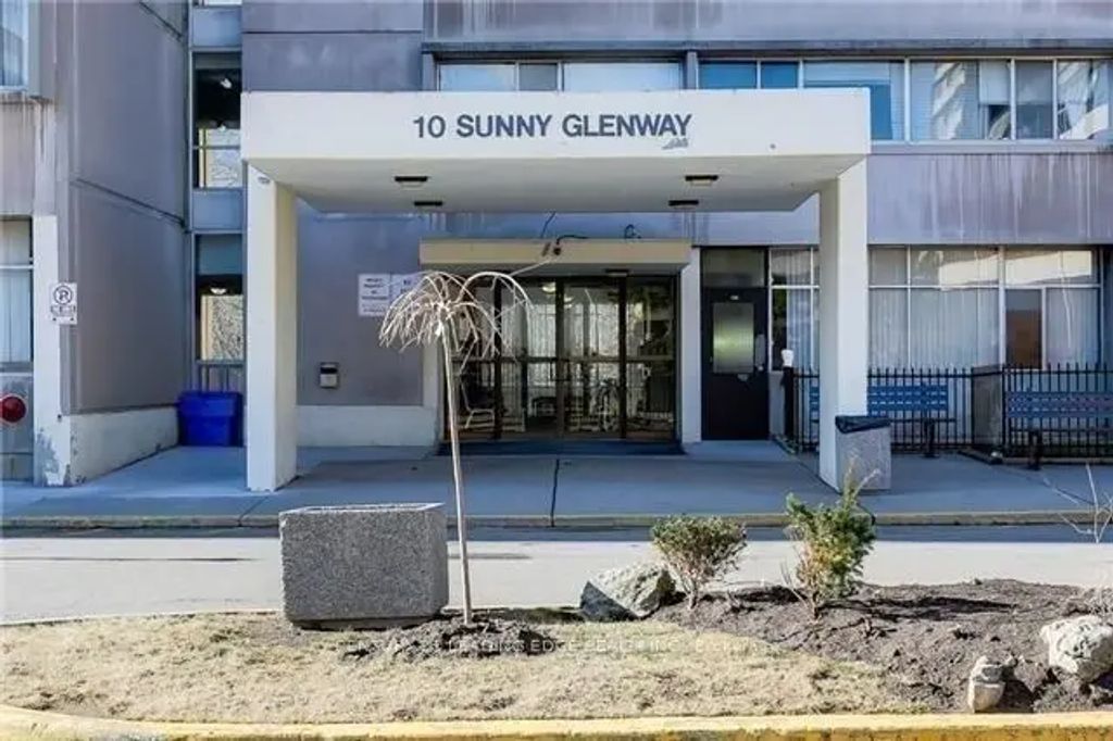 10 Sunny Glenway 1110, Toronto C11