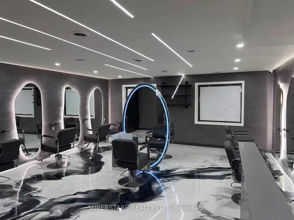 4905 Yonge Street 2nd Floor, Toronto C14