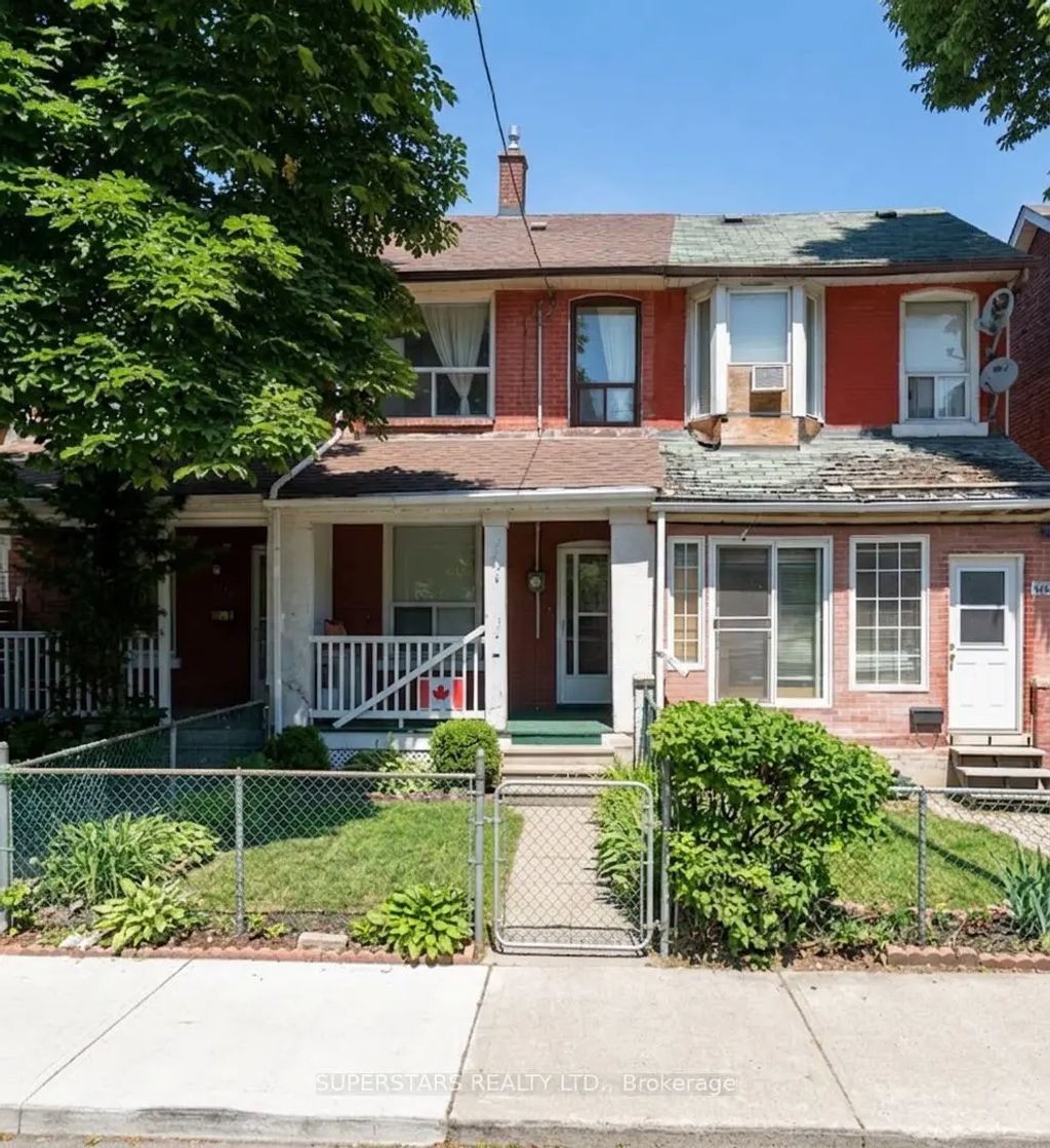 46 Sullivan Street, Toronto C01
