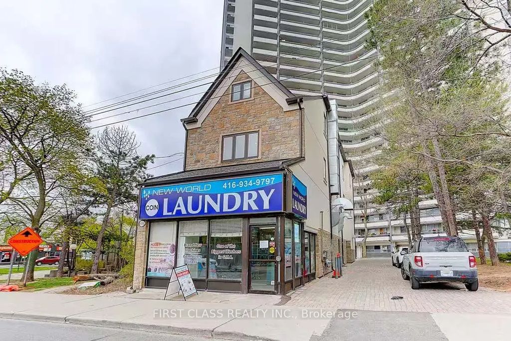 600 Parliament Street, Toronto C08