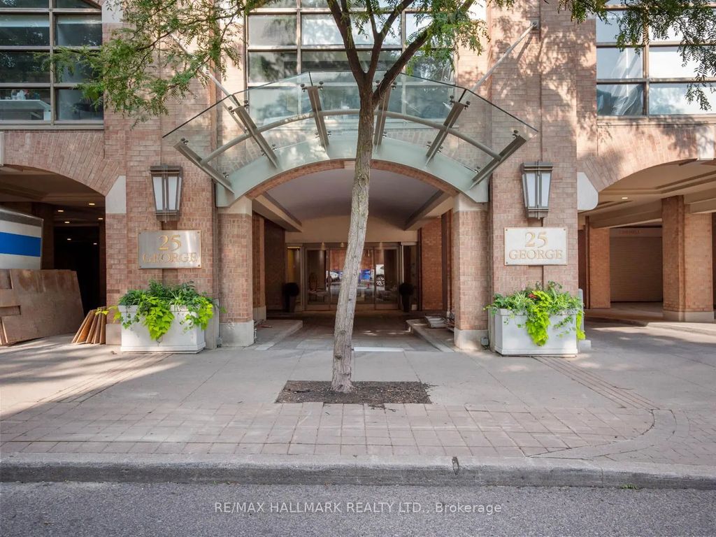 25 George Street 305, Toronto C08