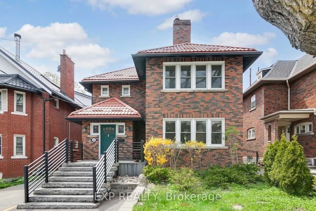 896 Avenue Road, Toronto C03