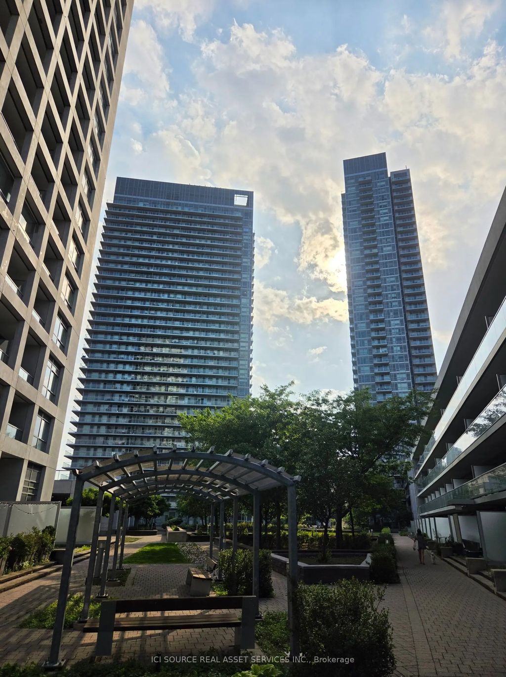 2035 Sheppard Avenue E 221, Toronto C15