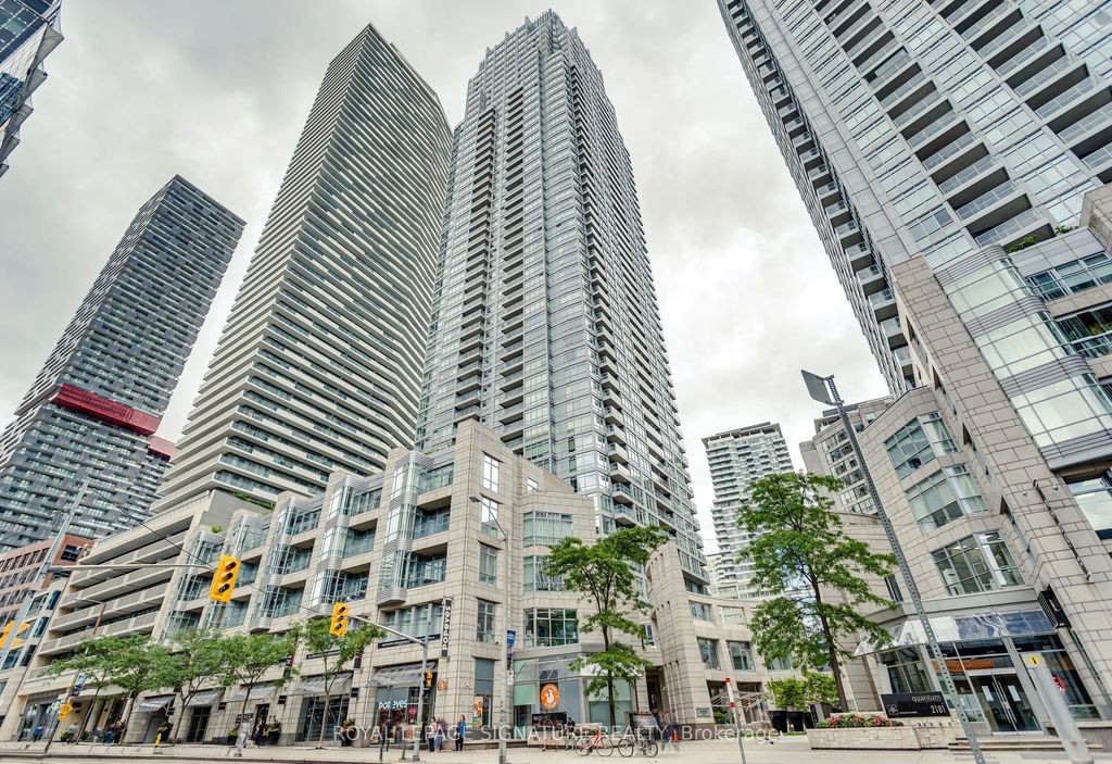 2191 Yonge Street 910, Toronto C10