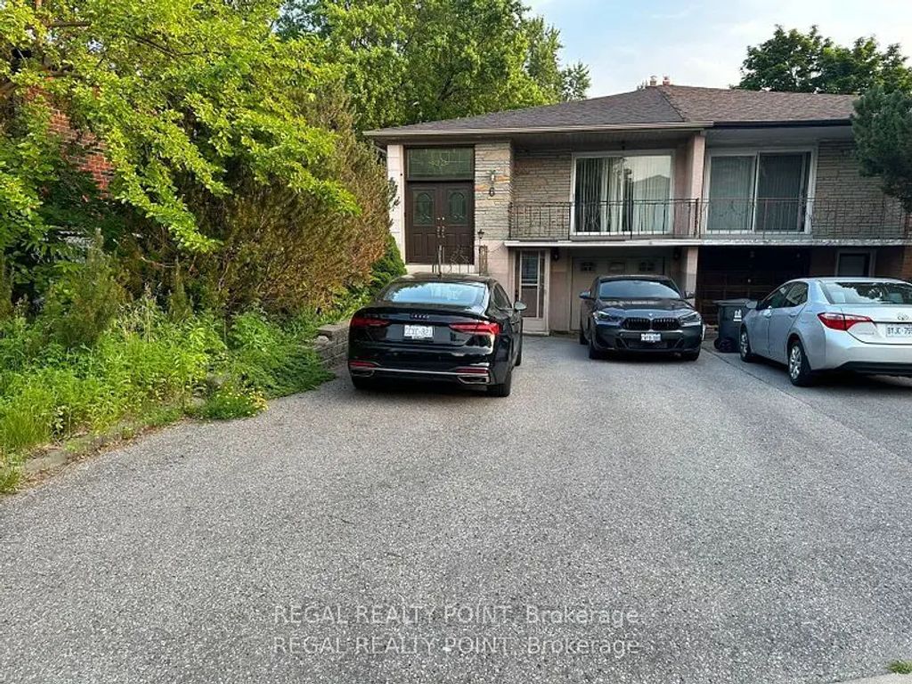 6 Harrington Crescent, Toronto C15