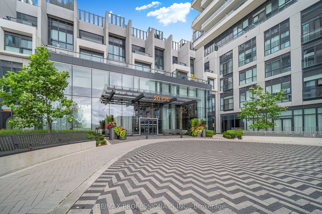 30 Inn The Park Drive 407, Toronto C13