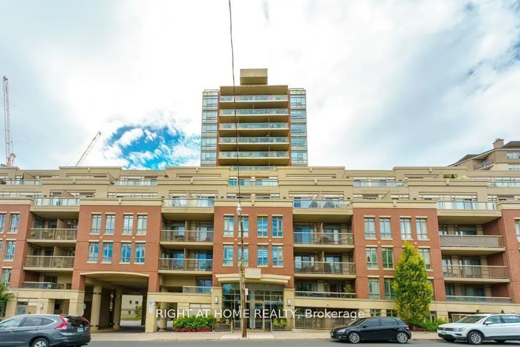 900 Mount Pleasant Road 327, Toronto C10