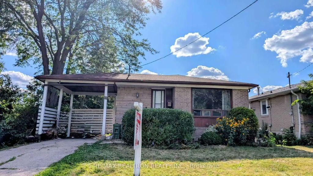 22 Rochelle Crescent, Toronto C15