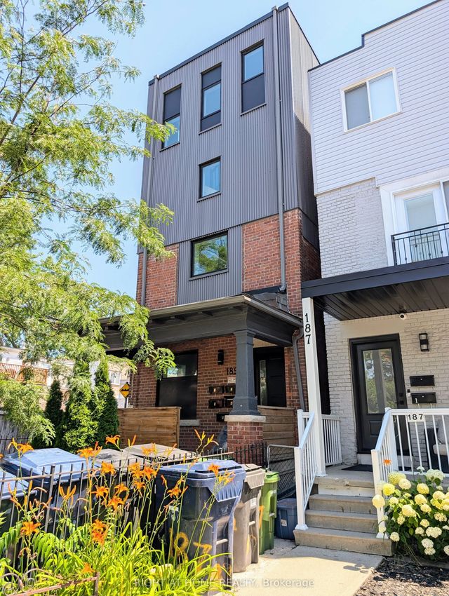 189 Sheridan Avenue 5, Toronto C01