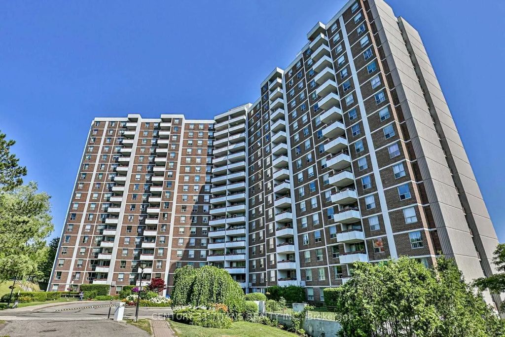 10 Edgecliffe Golfway 311, Toronto C11