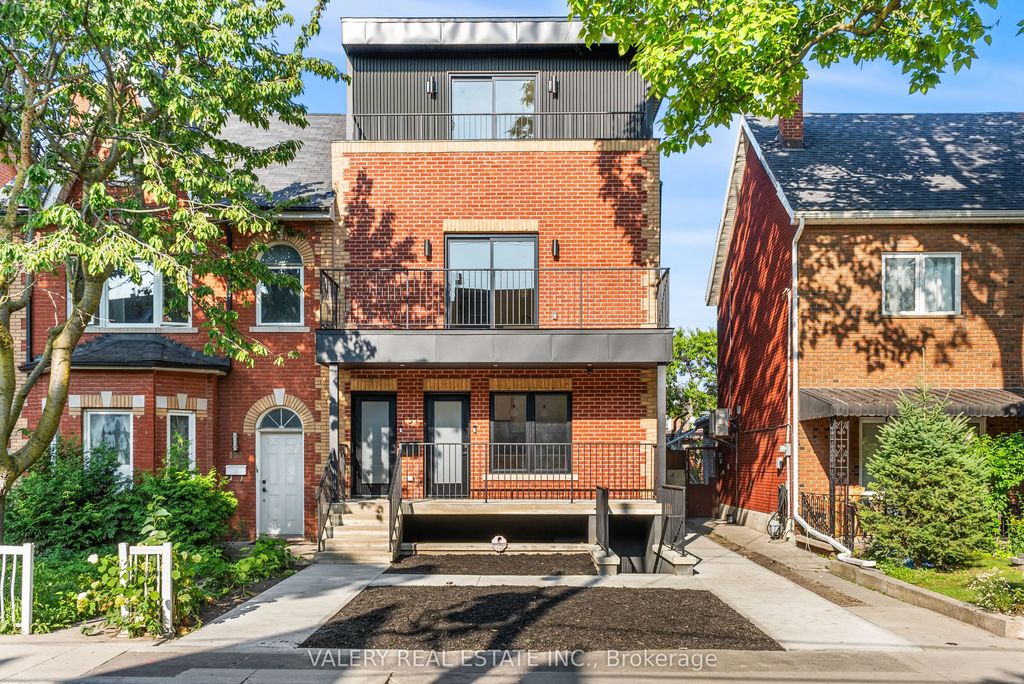 131 Dovercourt Road Main, Toronto C01
