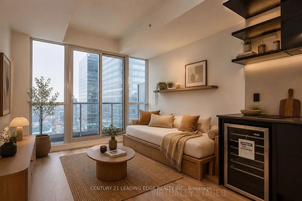 70 Temperance Street 4404, Toronto C01