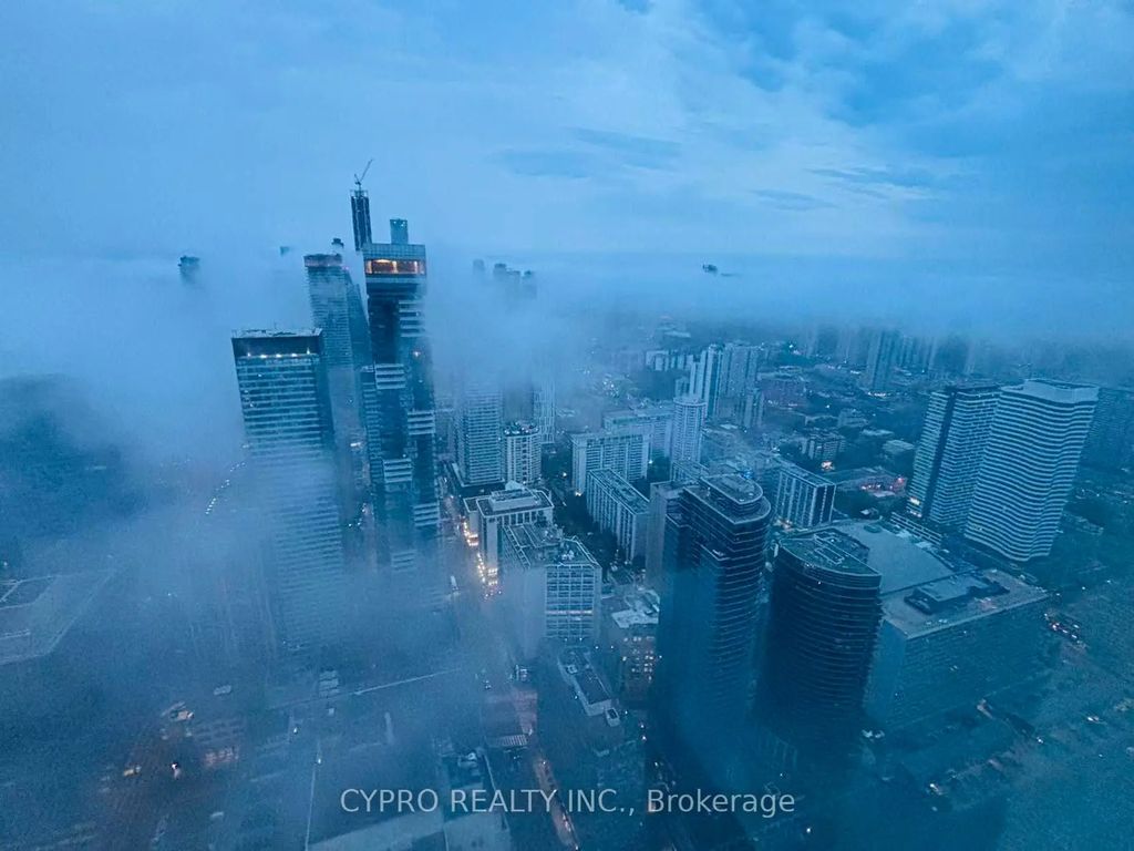 388 Yonge Street 6516, Toronto C01