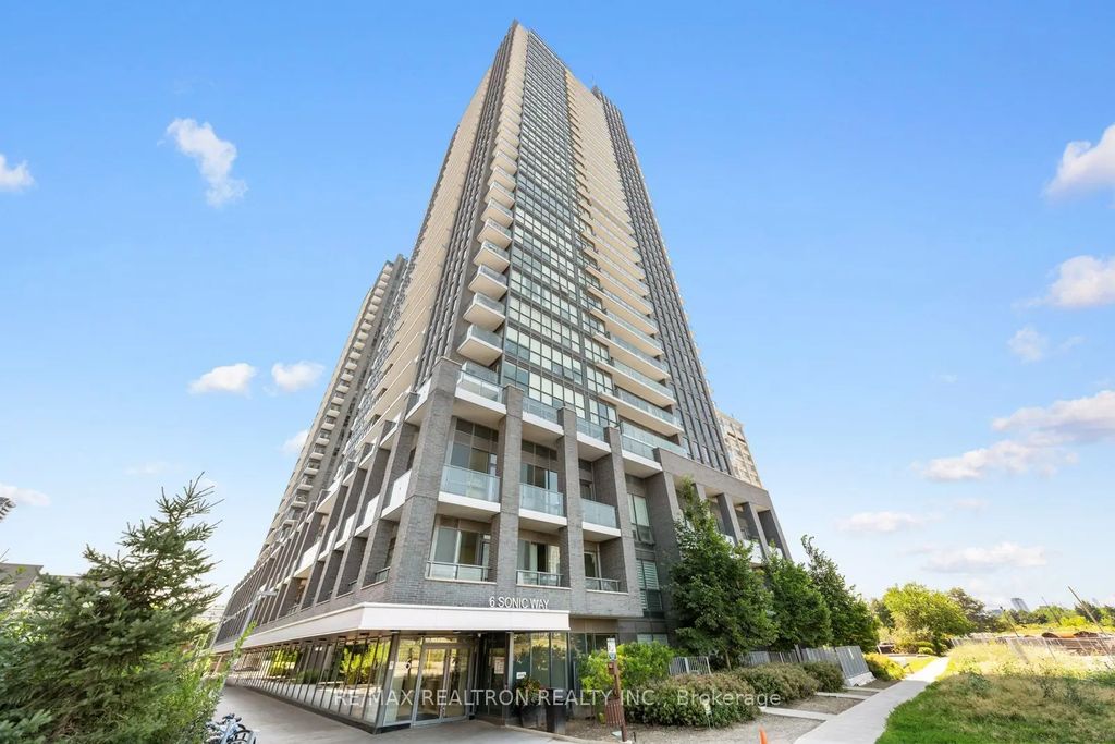 6 Sonic Way N2010, Toronto C11