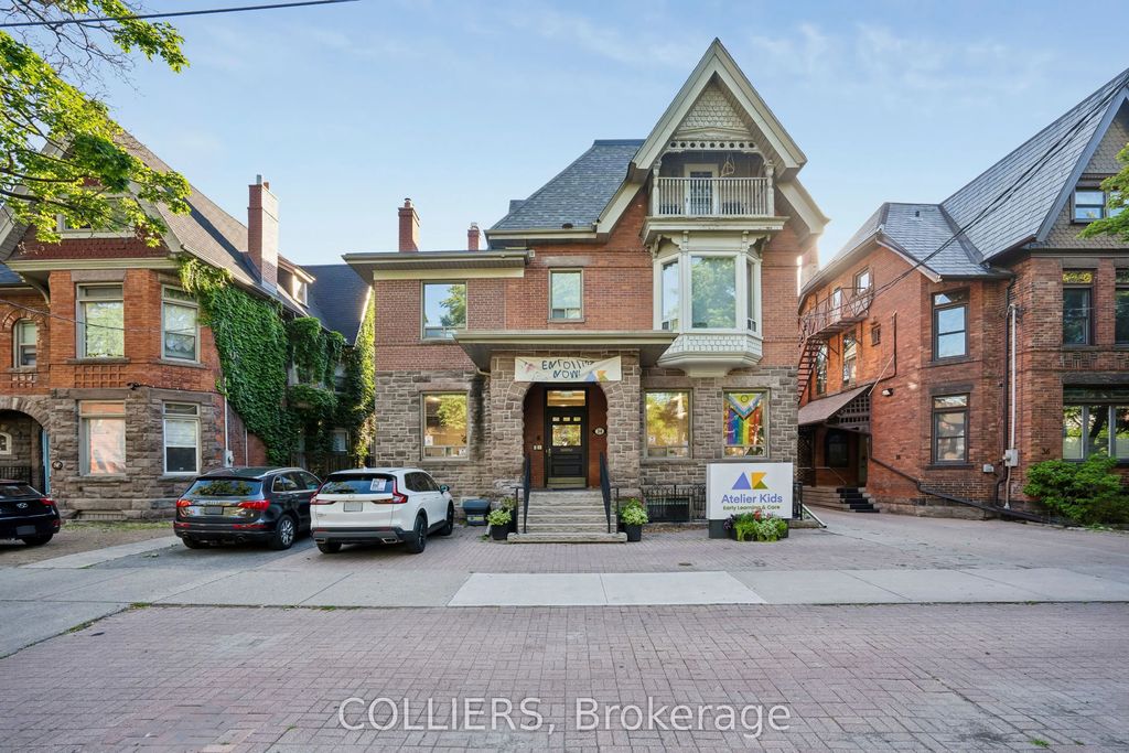 34 Madison Avenue, Toronto C02