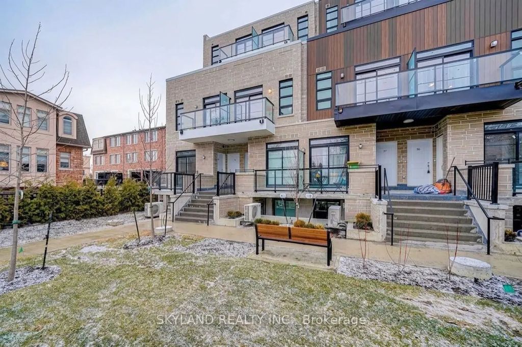 57 Finch Avenue W 40, Toronto C07