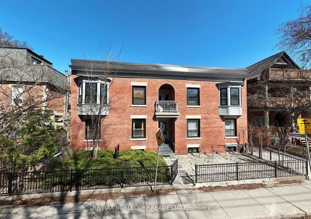 34 Winchester Street, Toronto C08